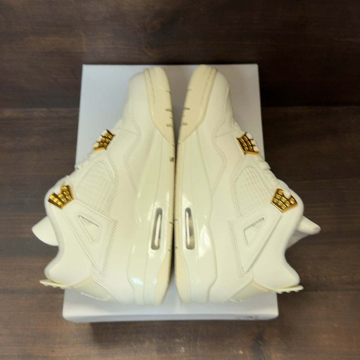 Jordan 4 Retro Metallic Gold (Women's) Size 7W (Pre-Owned)