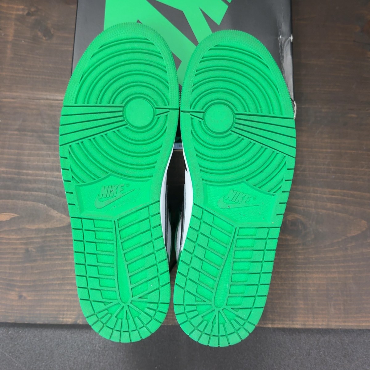 Jordan 1 Retro High OG Lucky Green - Image 8