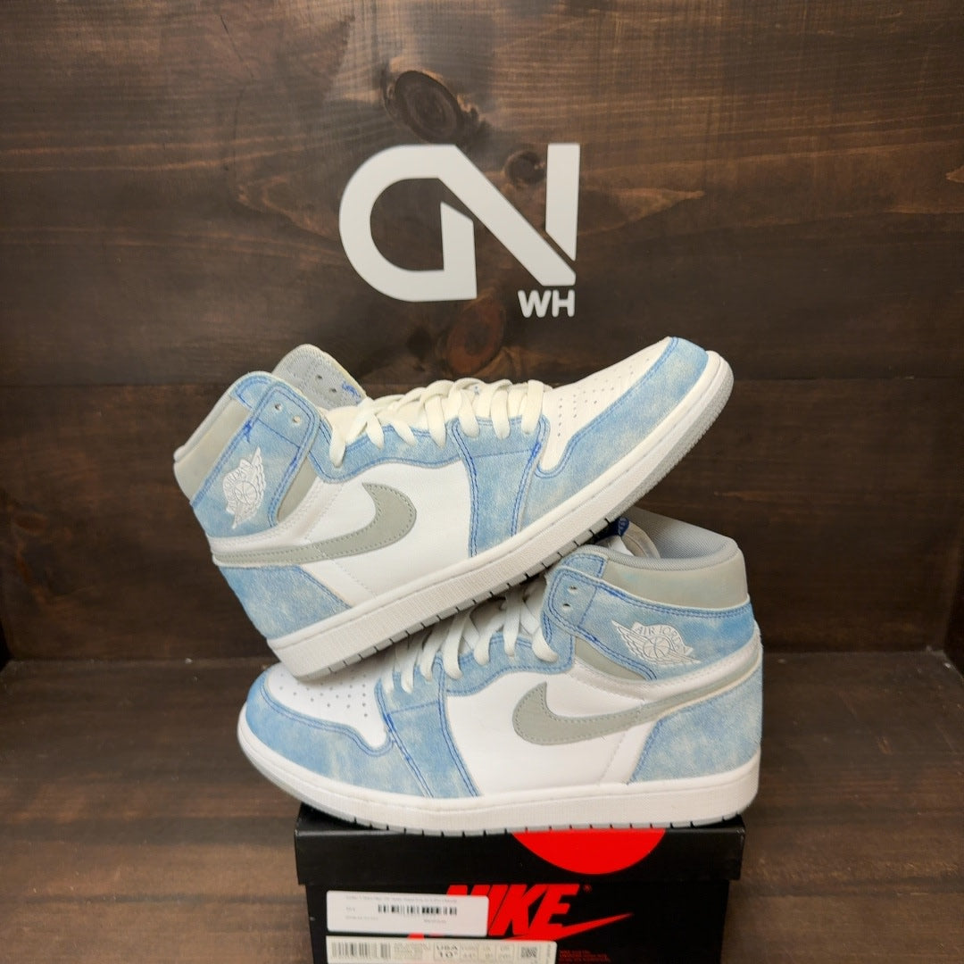Jordan 1 Retro High OG Hyper Royal - Image 1