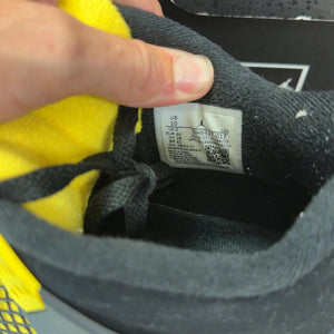 Jordan 4 Retro Thunder (2023) Size 10 (Pre-Owned) - aux