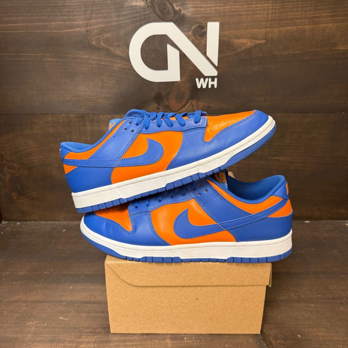 Nike Dunk Low Knicks Size 11 (Pre-Owned) - Image 1