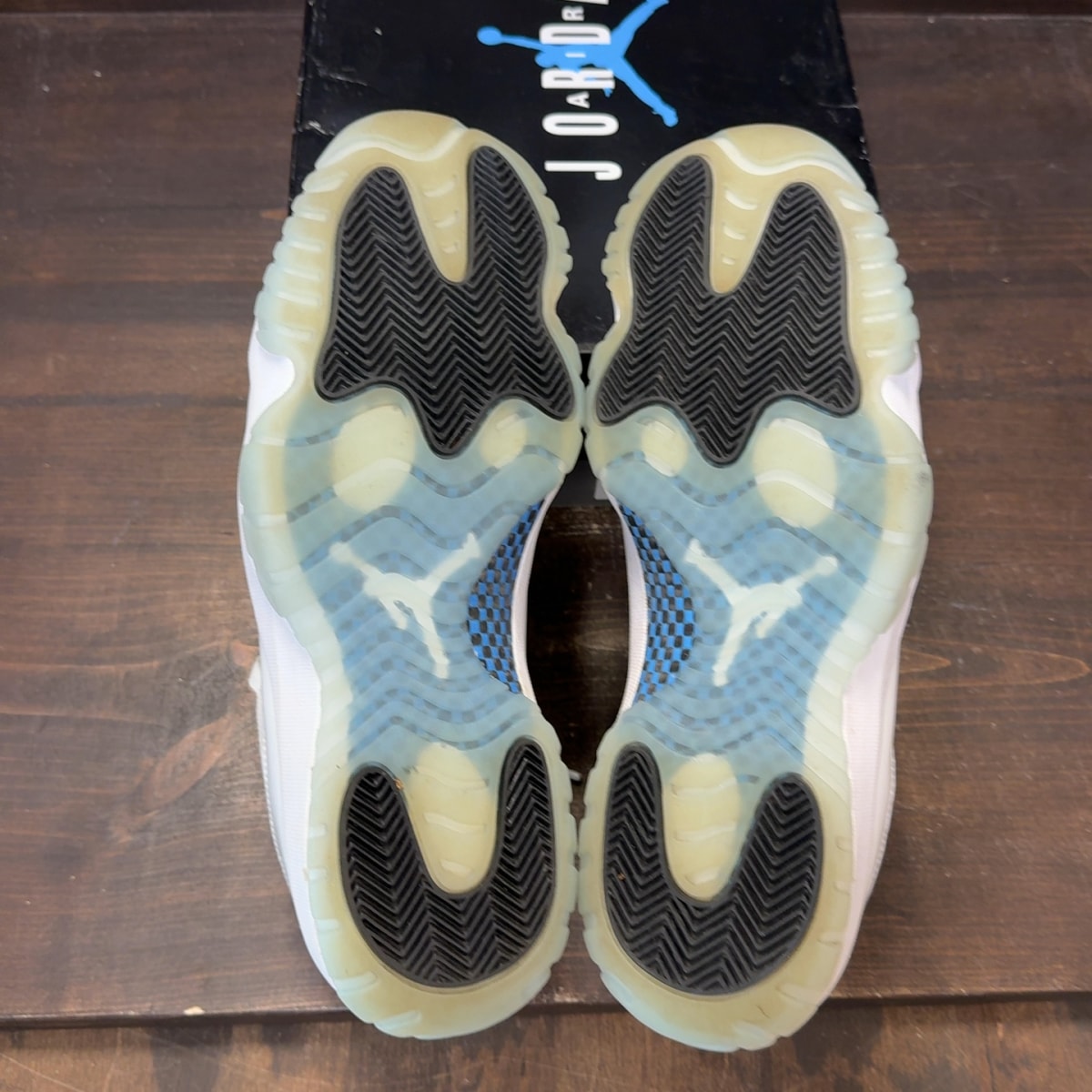 Jordan 11 Retro Low Legend Blue - Image 9