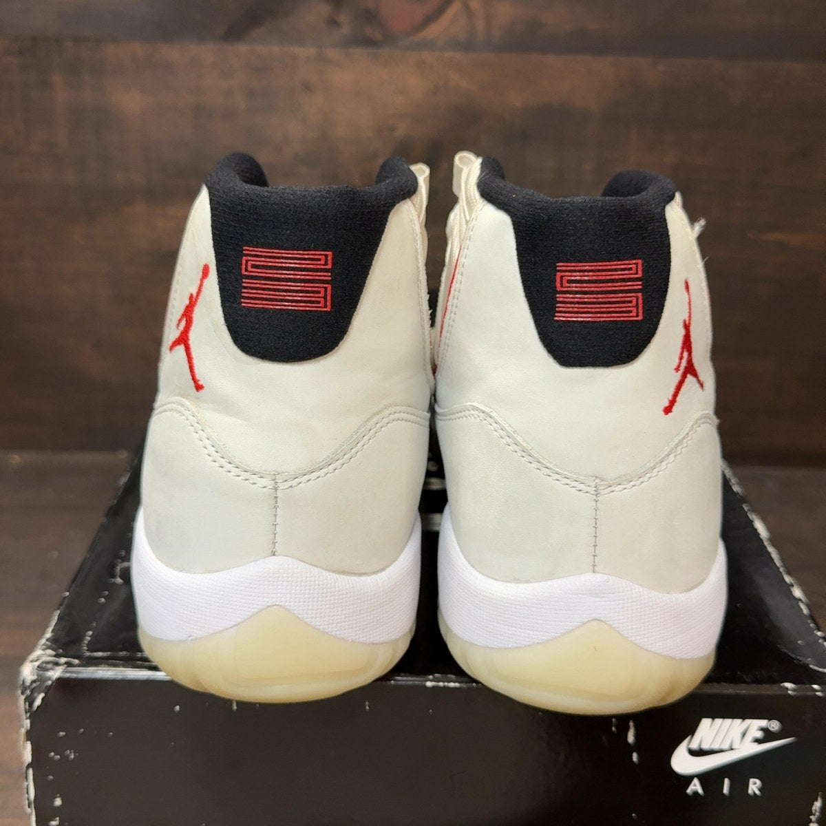 Jordan 11 Retro Platinum Tint Size 11 (Pre-Owned) - aux
