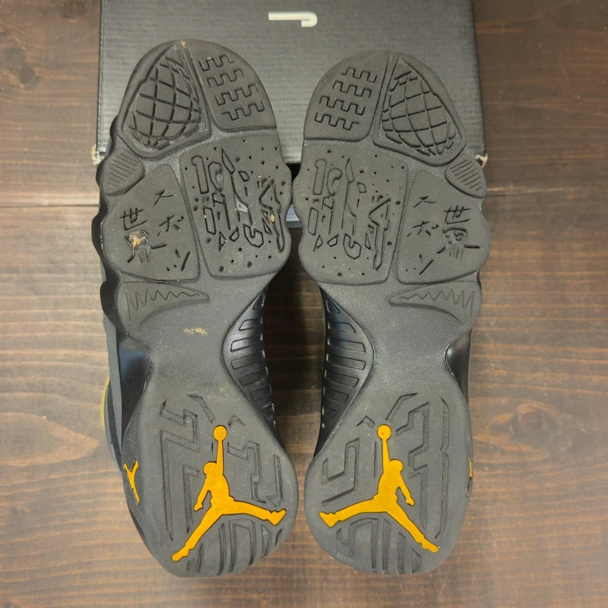 Jordan 9 Retro Dark Charcoal University Gold (GS) Size 5Y (Pre-Owned) - aux