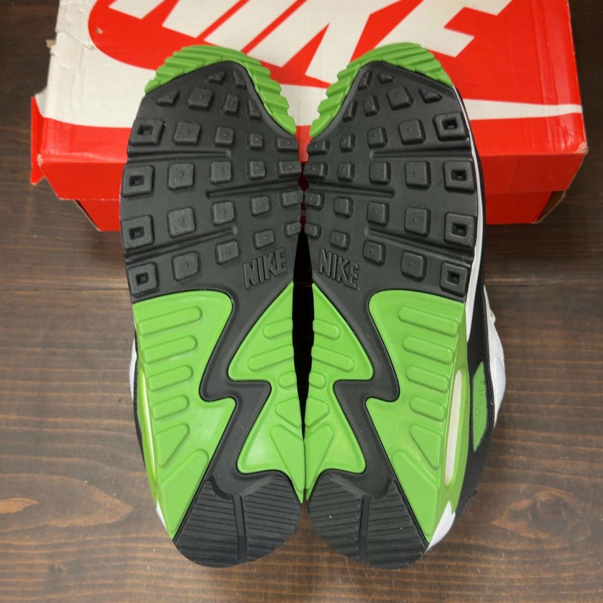 Nike Air Max 90 Recraft Chlorophyll Size 10 - Image 7