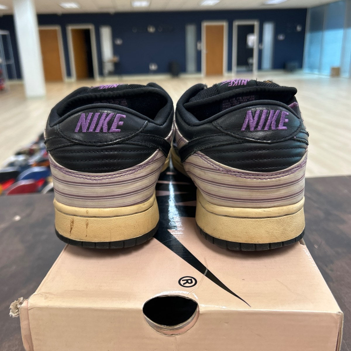 Nike SB Dunk Low Avenger Purple - Image 4