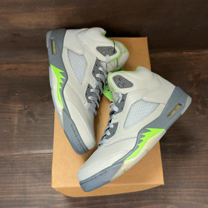 Jordan 5 Retro Green Bean (2022) Size 8.5 - Image 2