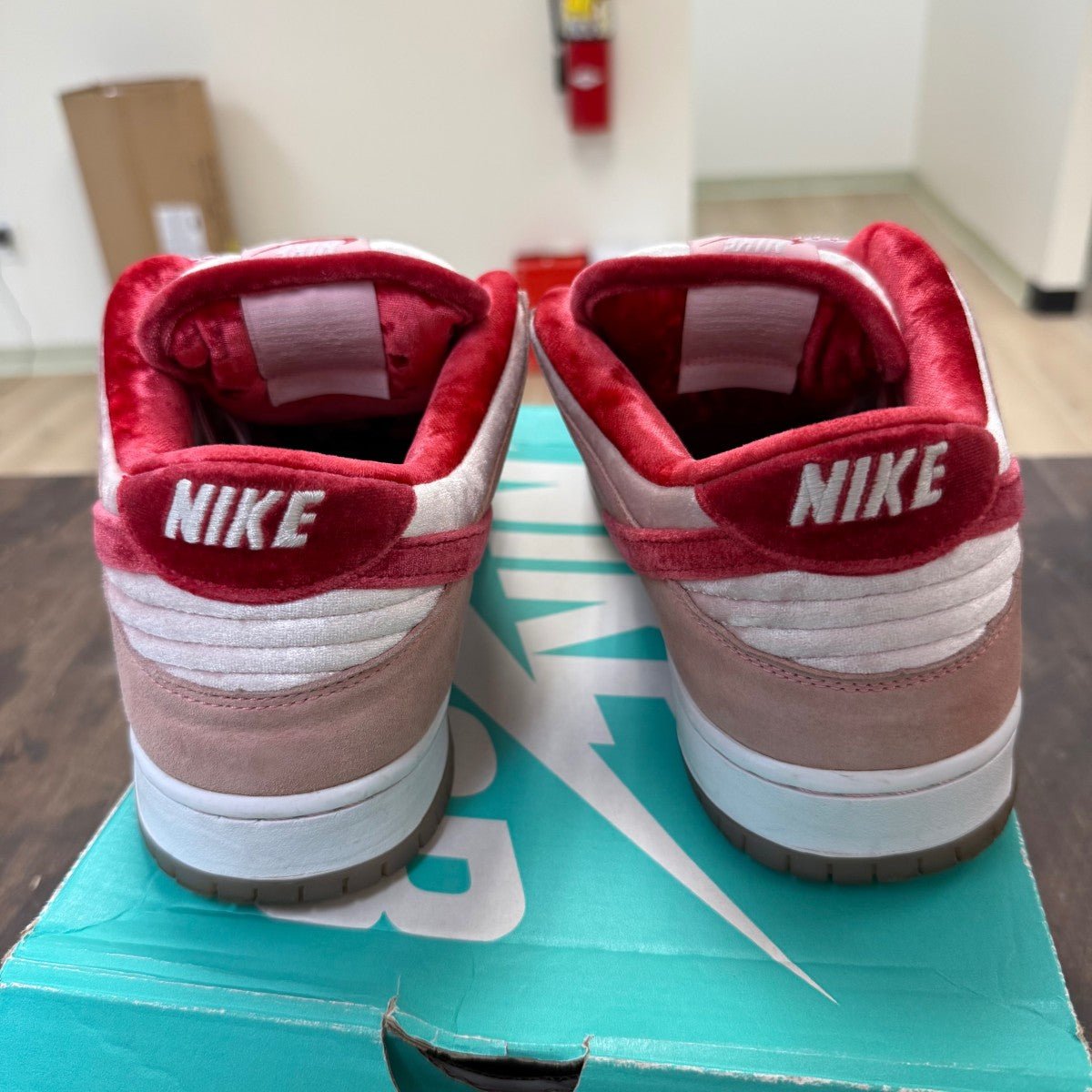 Nike SB Dunk Low StrangeLove Skateboards - Image 3