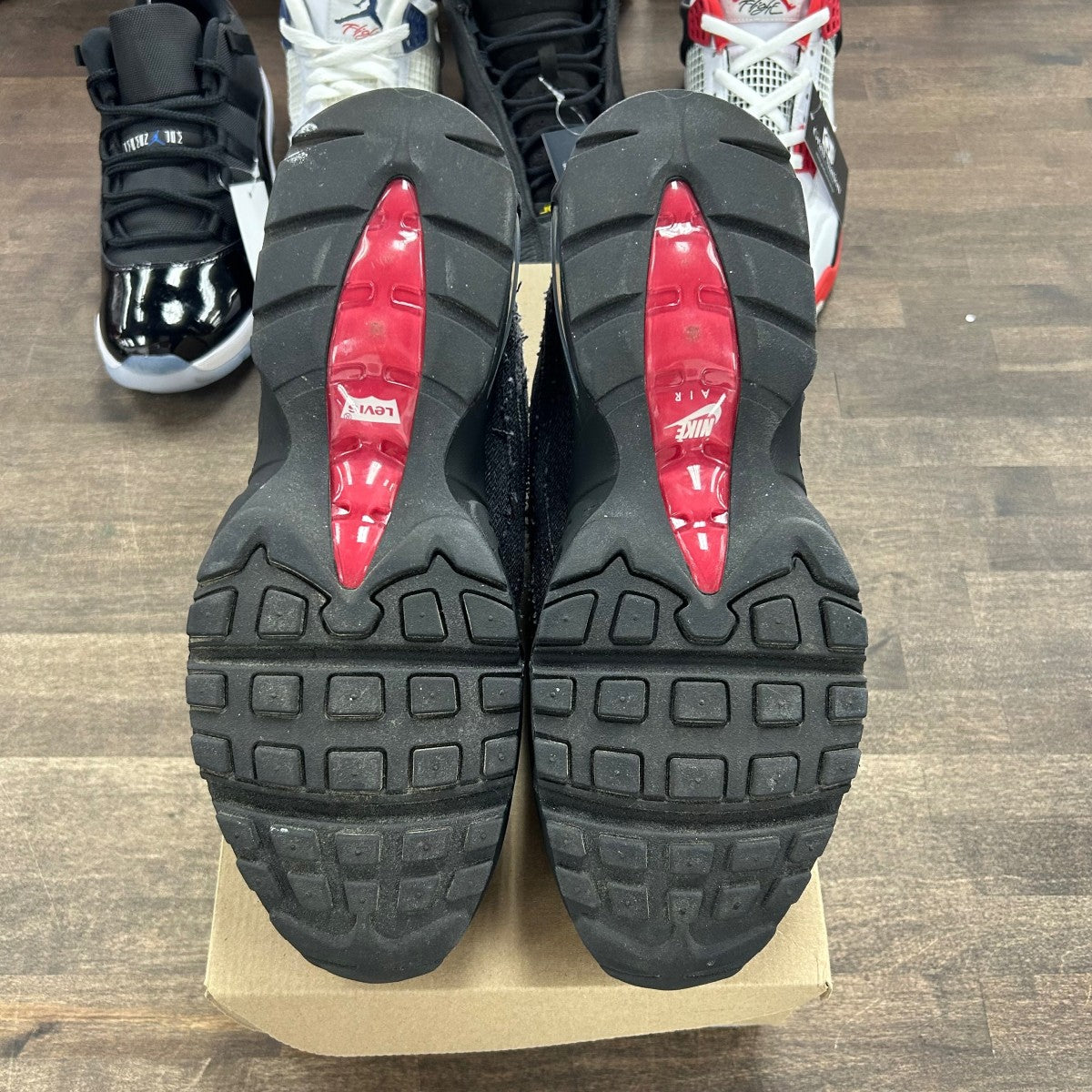 Nike Air Max 95 OG Levis Black Size 12 (Pre-Owned) - Image 5