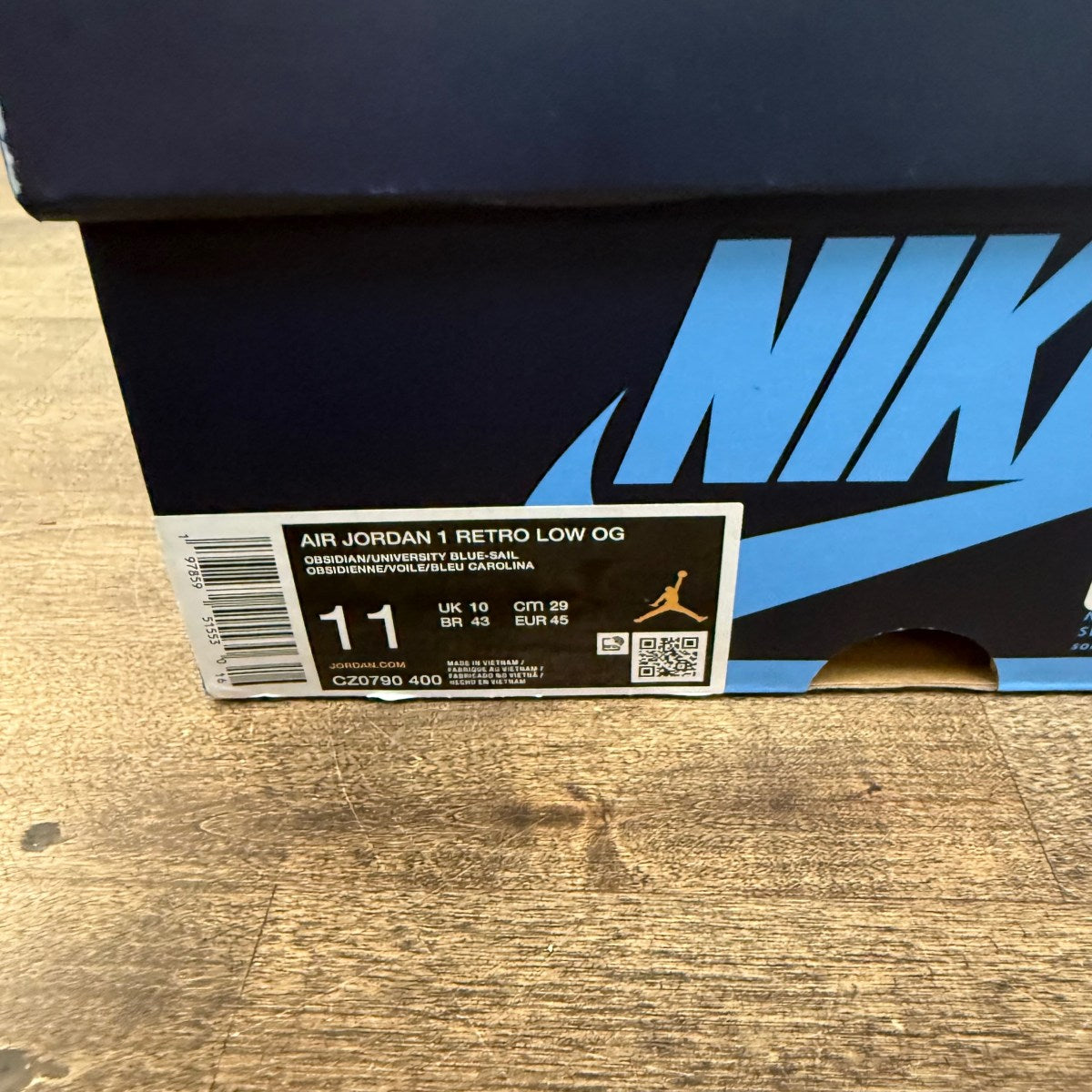 Jordan 1 Low OG Obsidian UNC - Image 6
