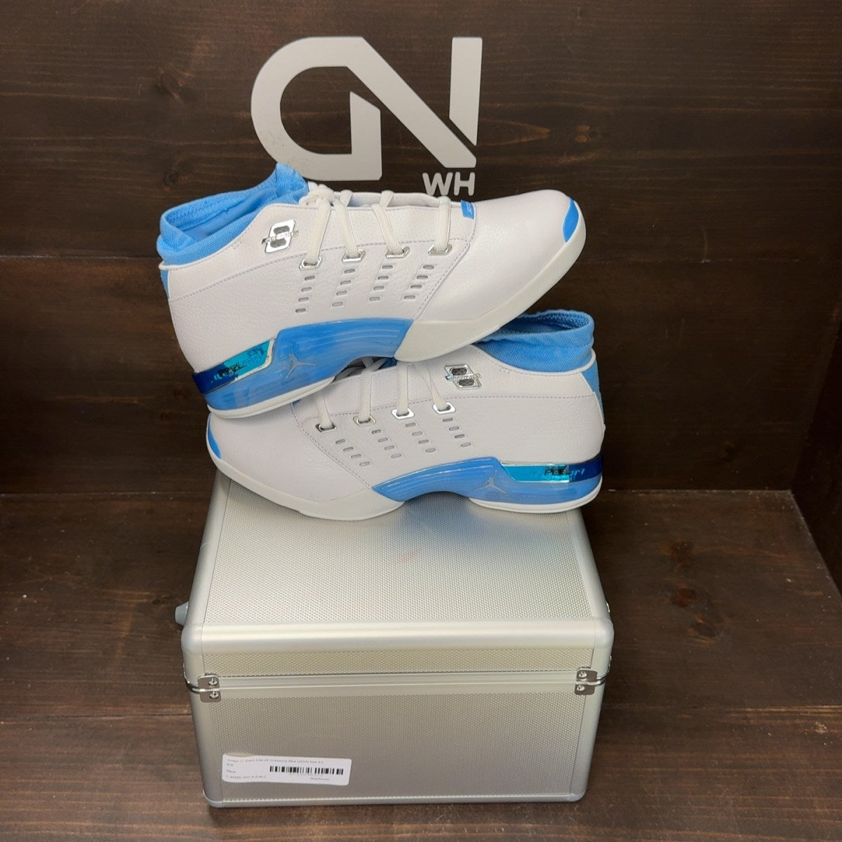 Jordan 17 Retro Low SP University Blue (2024) Size 9.5 - Image 1