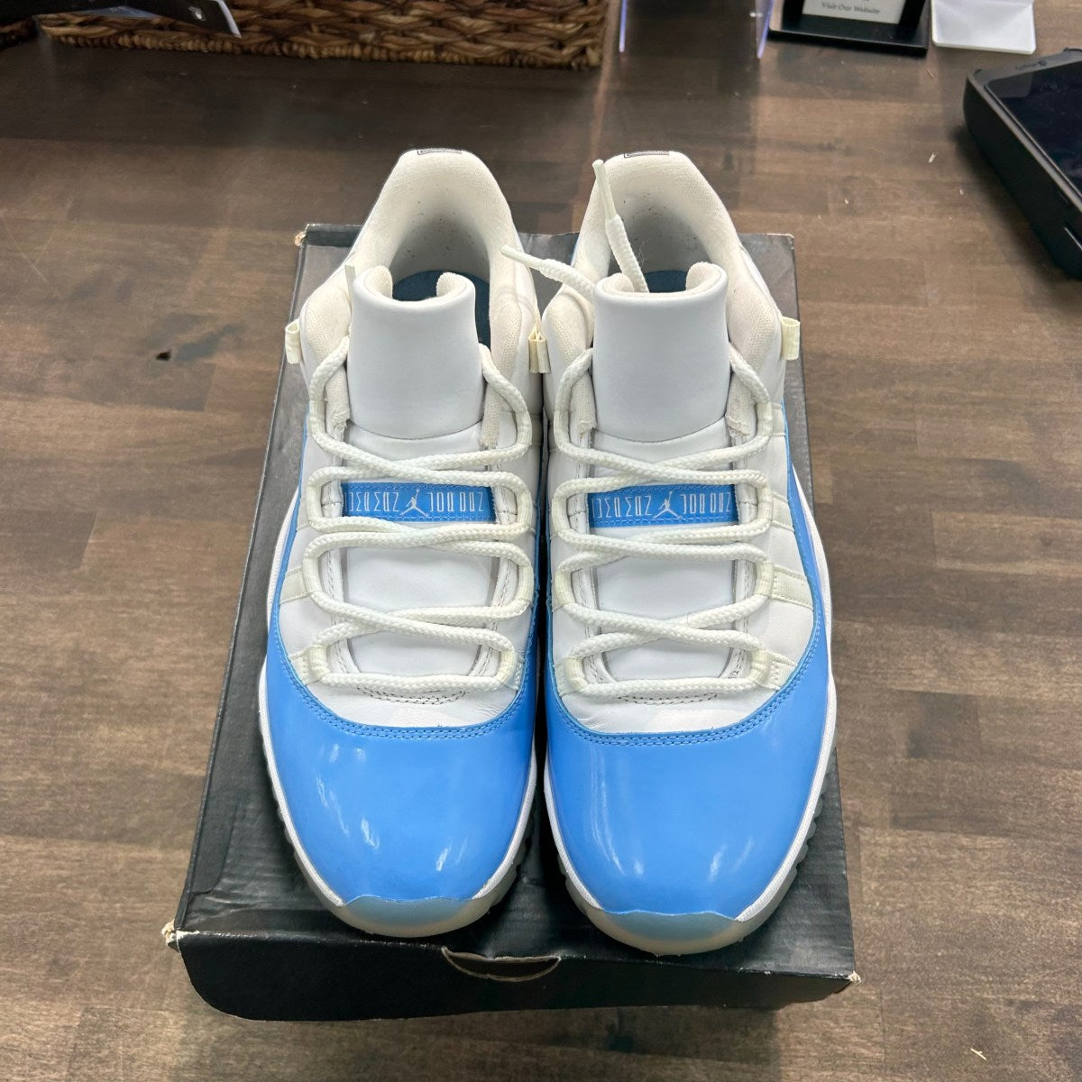 Jordan 11 Retro Low University Blue (2017) - Image 2