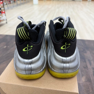 Nike Air Foamposite One Silver Volt Camo Size 13 (Pre-Owned) - Image 5