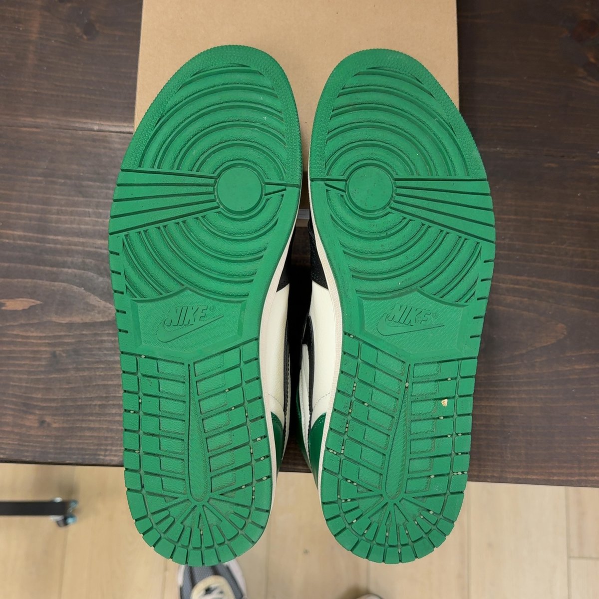 Jordan 1 Retro High Pine Green Size 13 (Pre-Owned) - aux
