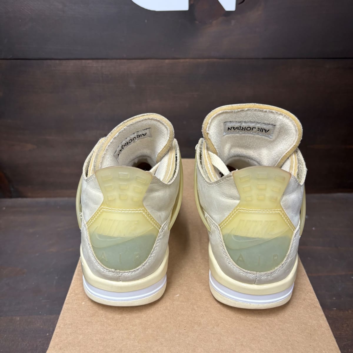 Jordan 4 Retro Off-White Sail (Women's) Size 7W (Pre-Owned) - sole