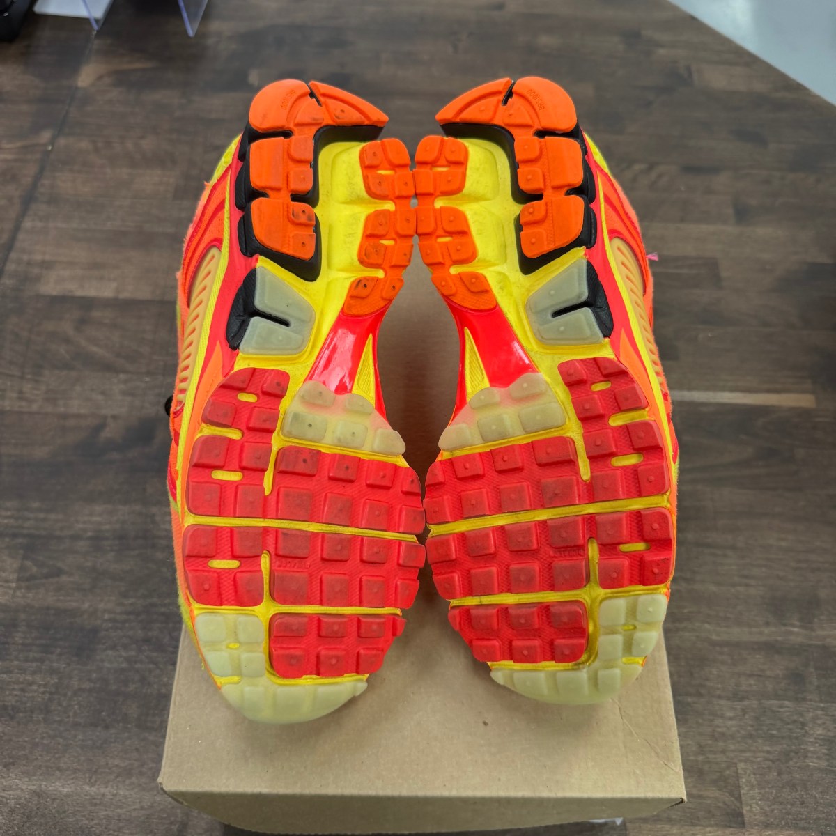 Nike Zoom Vomero 5 Doernbecher Size 9 (Pre-Owned) - Image 4