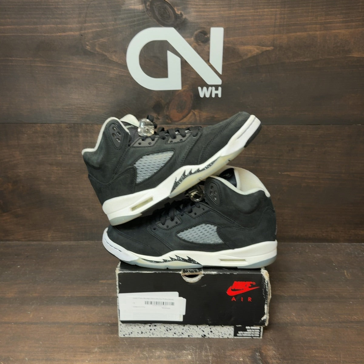 Jordan 5 Retro Moonlight (2021) (GS) Size 7Y (Pre-Owned) - Image 1