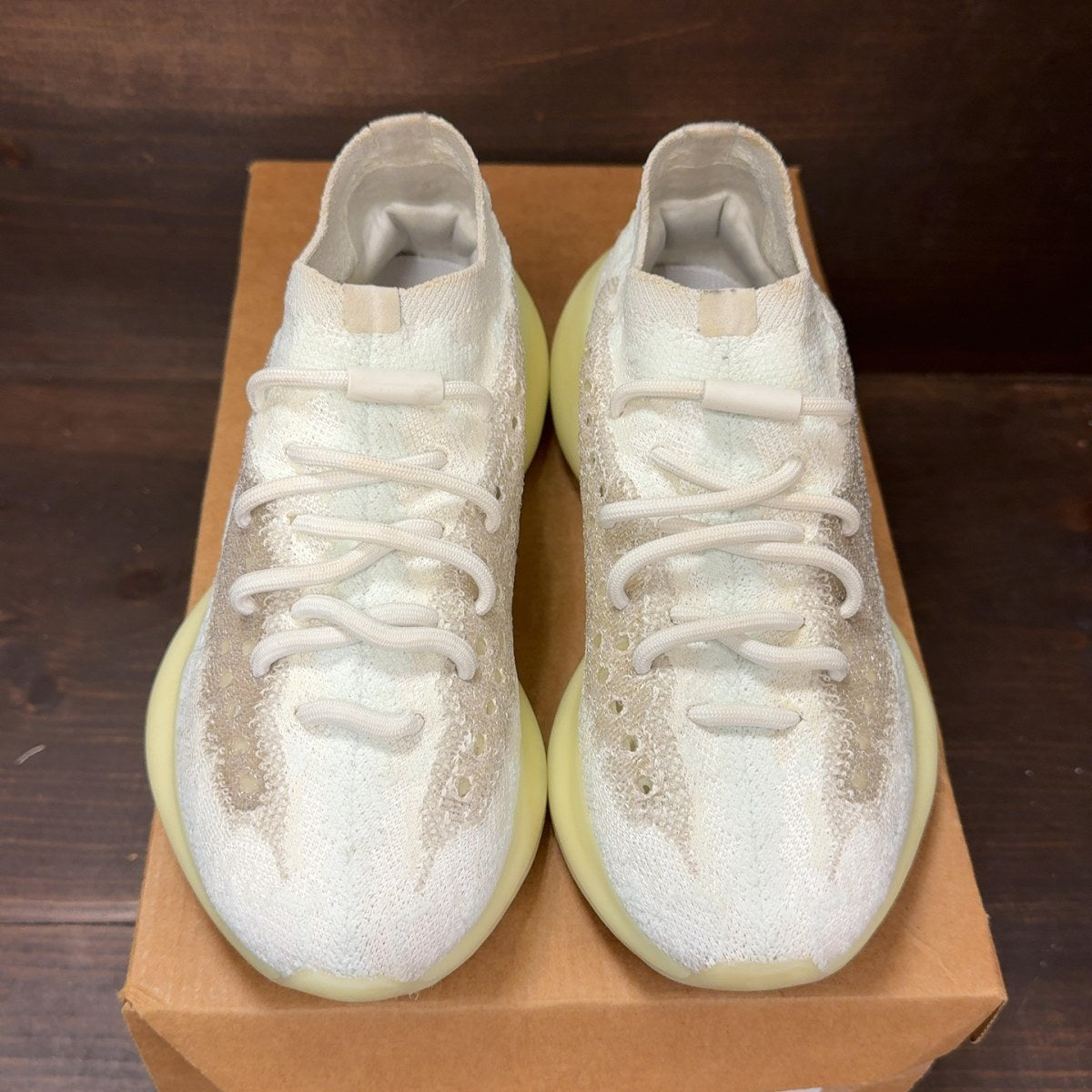 adidas Yeezy Boost 380 Calcite Glow Size 5 (Pre-Owned) - Image 3
