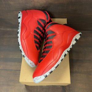 Jordan 10 Retro Bulls Over Broadway Size 10.5 - Image 2