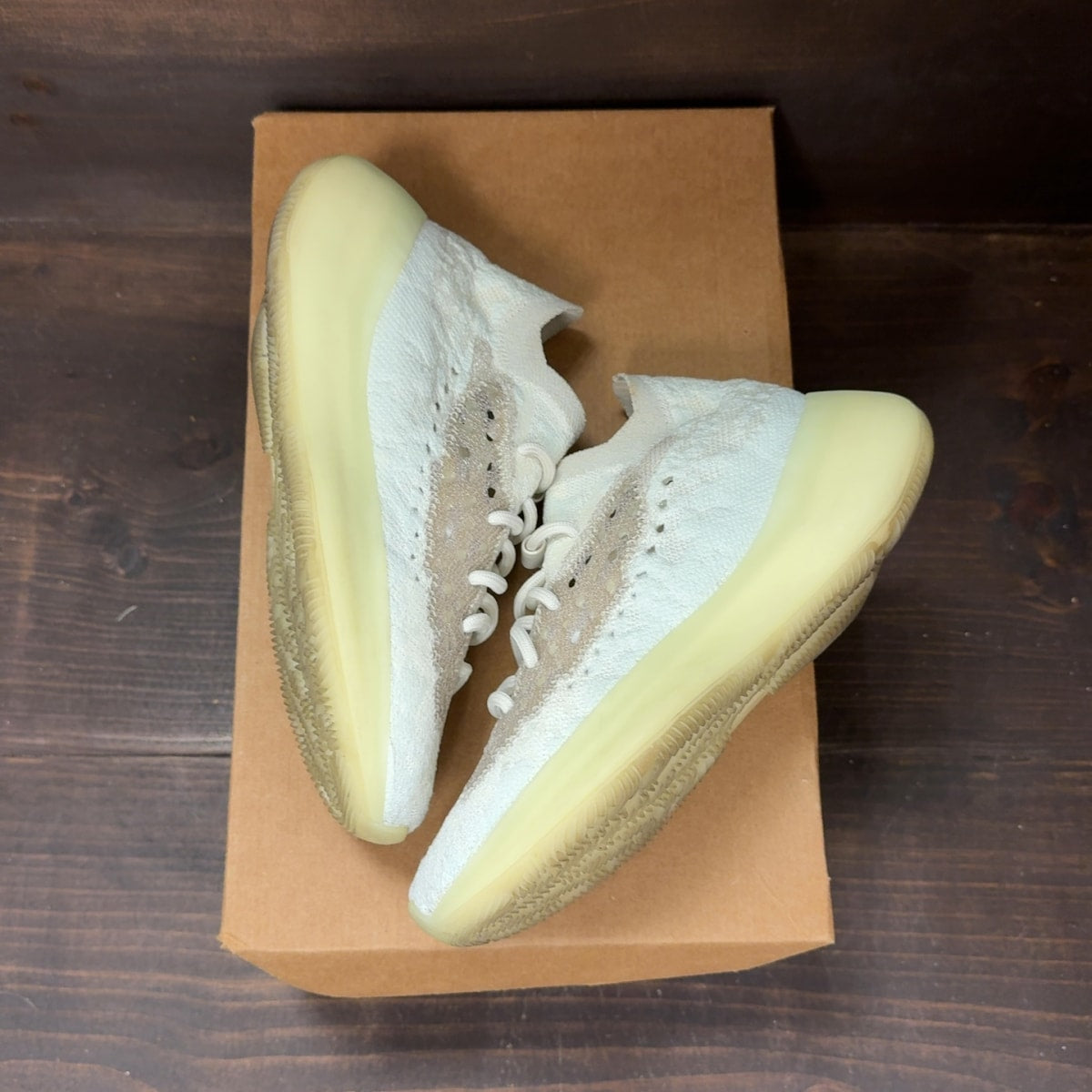 adidas Yeezy Boost 380 Calcite Glow Size 5 (Pre-Owned) - Image 2
