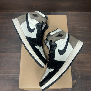 Jordan 1 Retro High Dark Mocha Size 5.5 (Pre-Owned) - Image 2