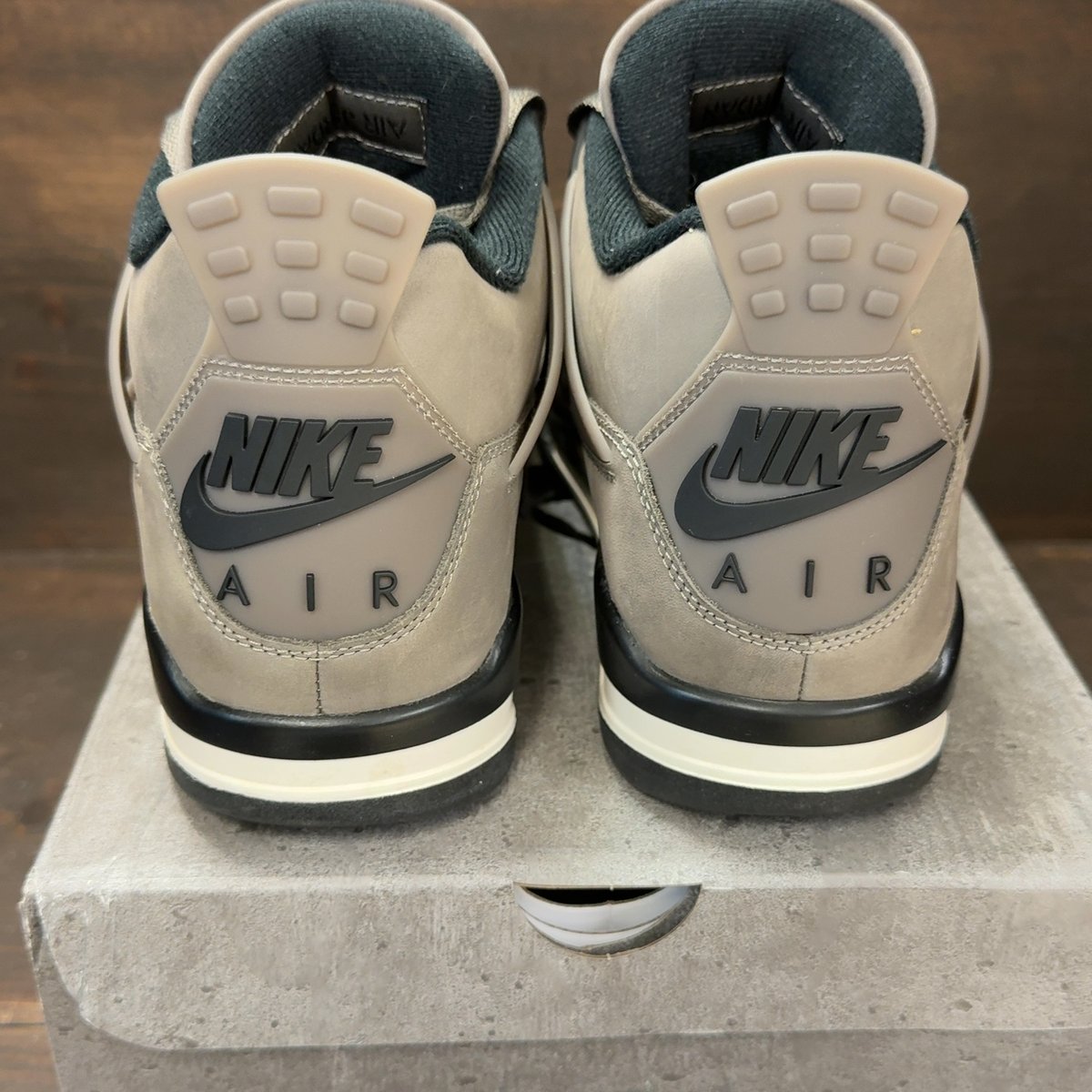 Jordan 4 Retro Cave Stone Size 9.5 (Pre-Owned) - aux