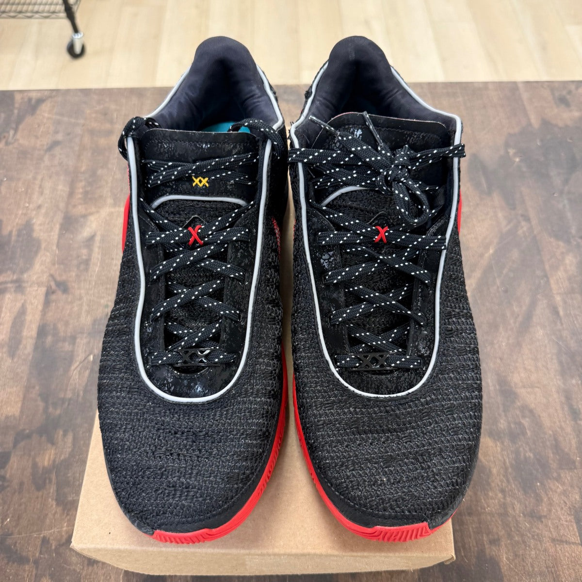 Nike LeBron 20 Miami Heat Size 13 (Pre-Owned) - Image 2