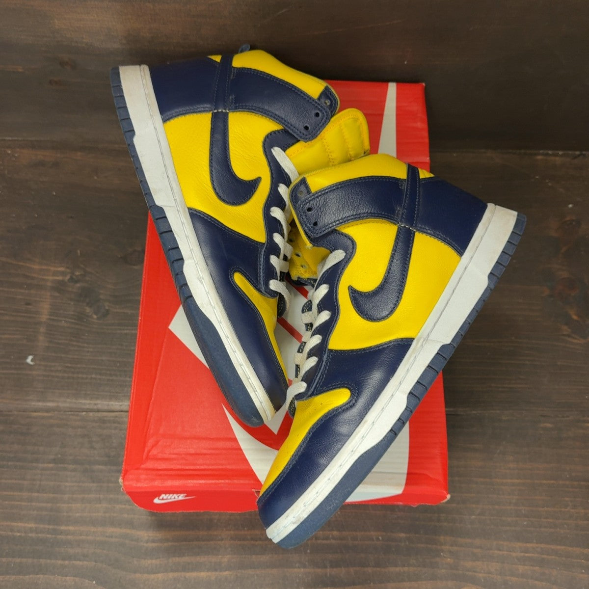 Nike Dunk High 'Michigan' 2025 - Image 2