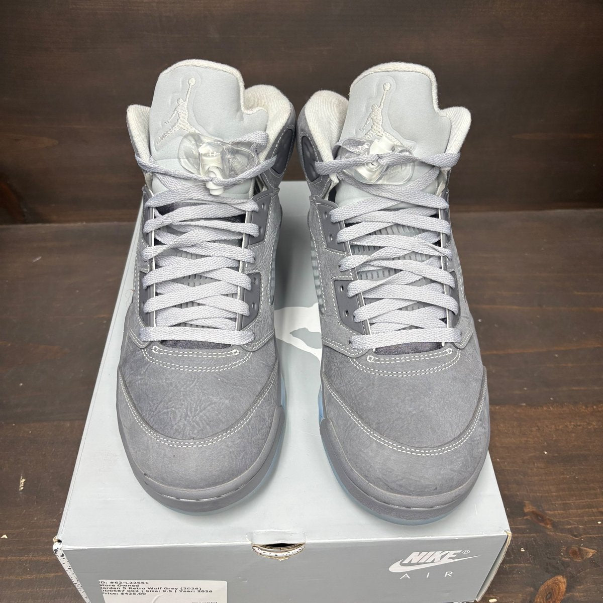 Jordan 5 Retro Wolf Grey (2026) Size 9.5 (Pre-Owned) - side