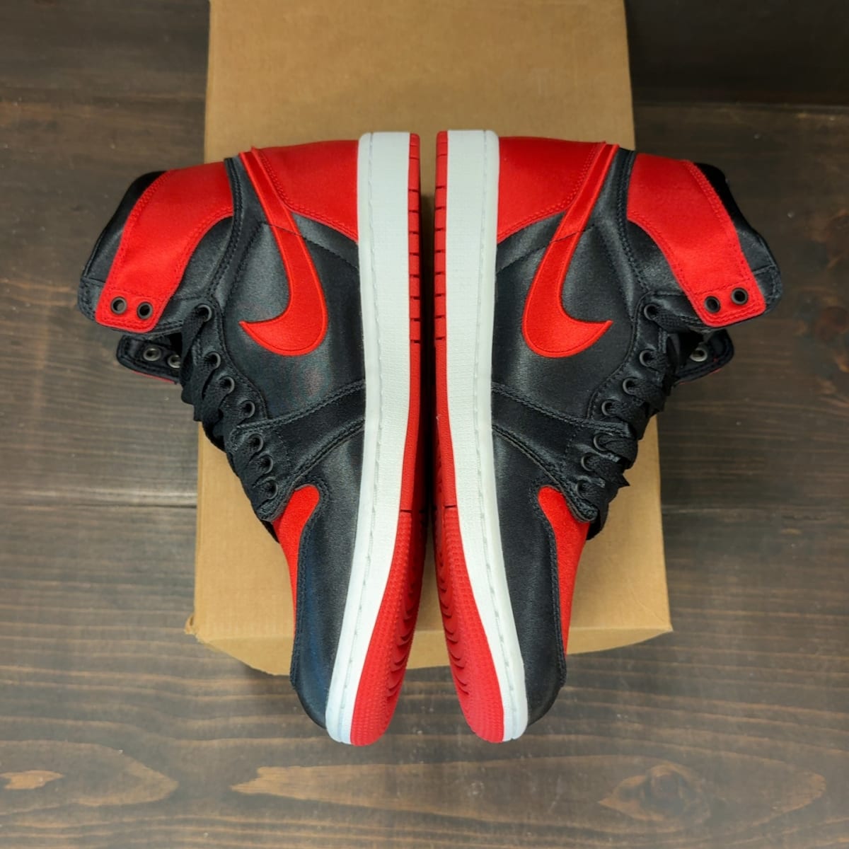 Jordan 1 Retro High OG Satin Bred (Women's) Size 10W - aux