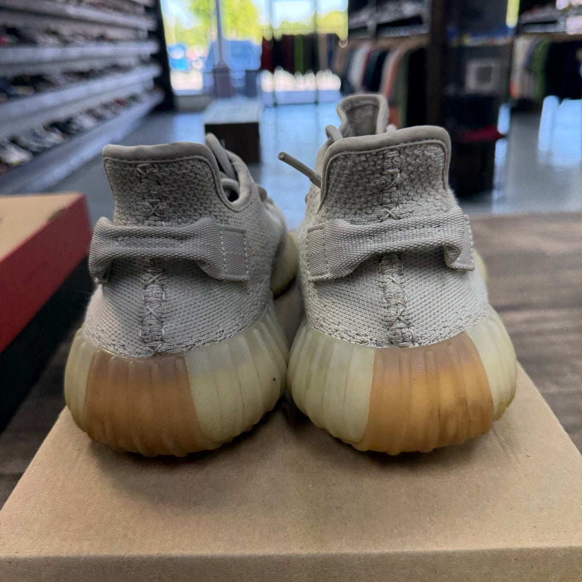 adidas Yeezy Boost 350 V2 Sesame Size 9.5 (Pre-Owned) - Image 4