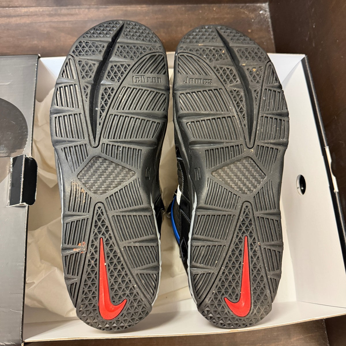 Nike LeBron 3 The Shop Black University Red (2022) - Image 6