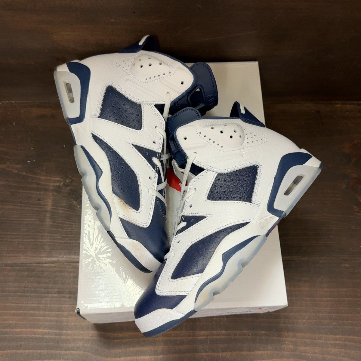 Jordan 6 Retro Olympic (2024) - Image 2