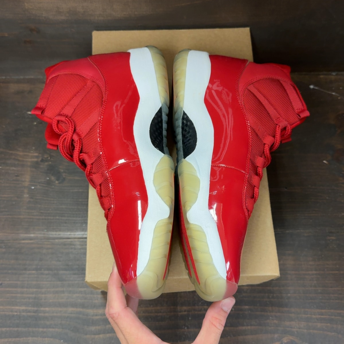 Jordan 11 Retro Win Like 96 Size 11 (Pre-Owned) - Image 4