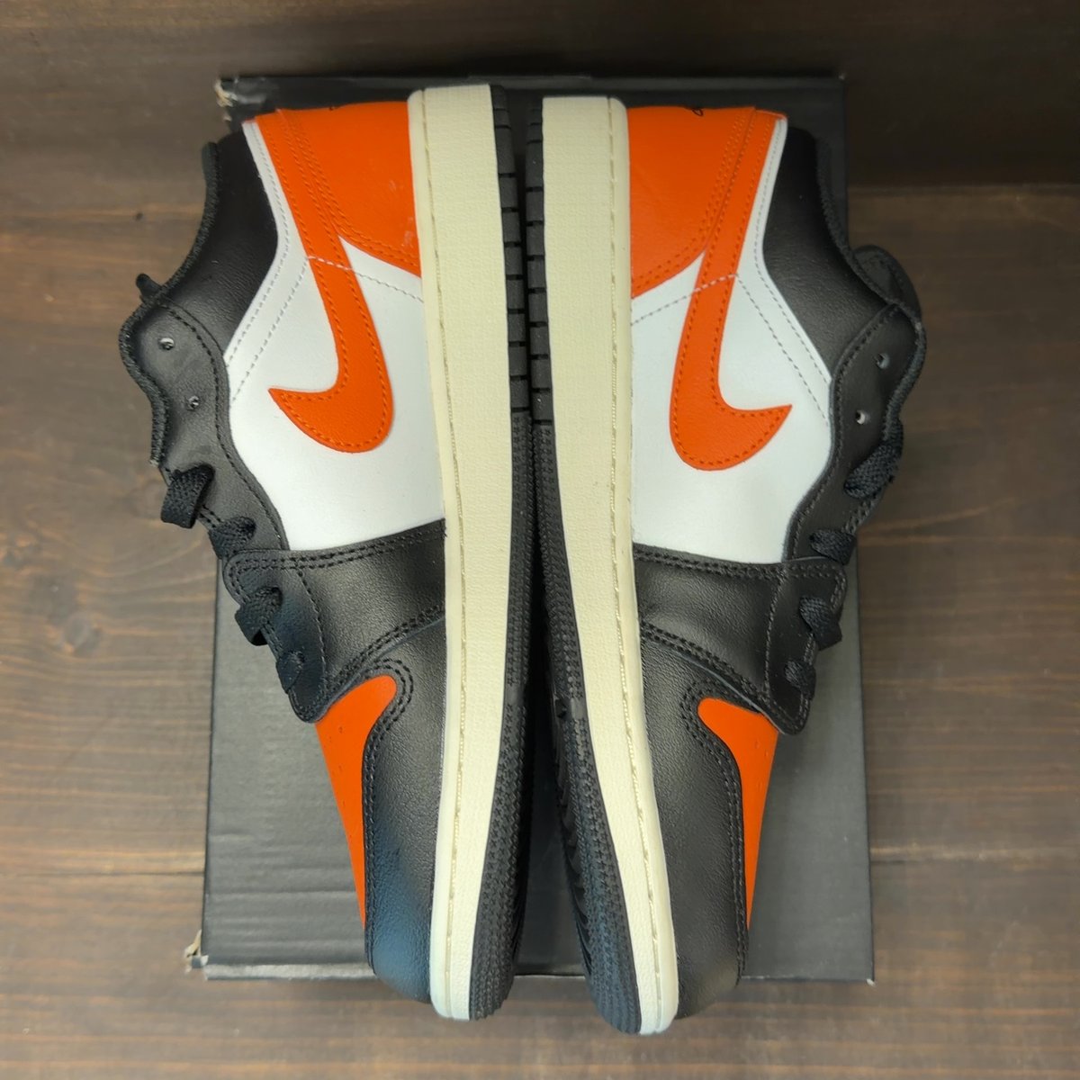 Jordan 1 Low Shattered Backboard Alternate (GS) Size 7Y (Pre-Owned) - aux