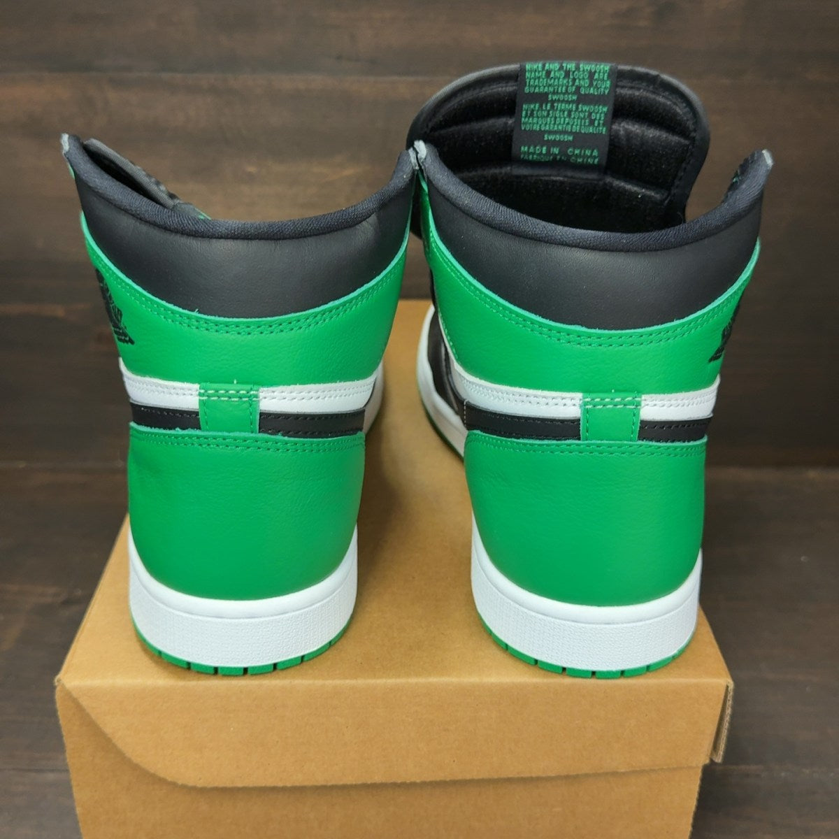 Jordan 1 Retro High OG Lucky Green Size 9.5 - Image 5