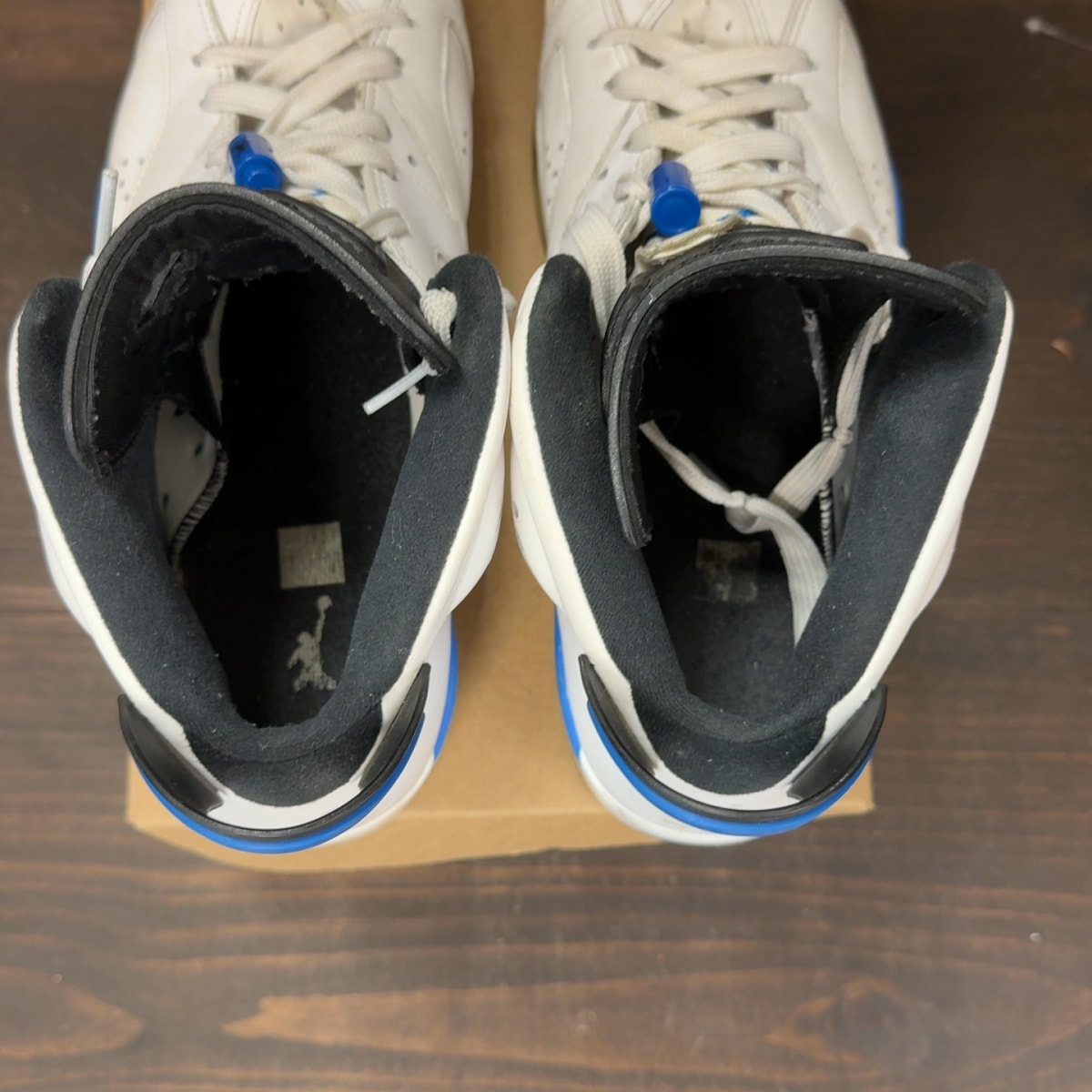 Jordan 6 Retro Sport Blue (2014) Size 10 (Pre-Owned) - Image 6