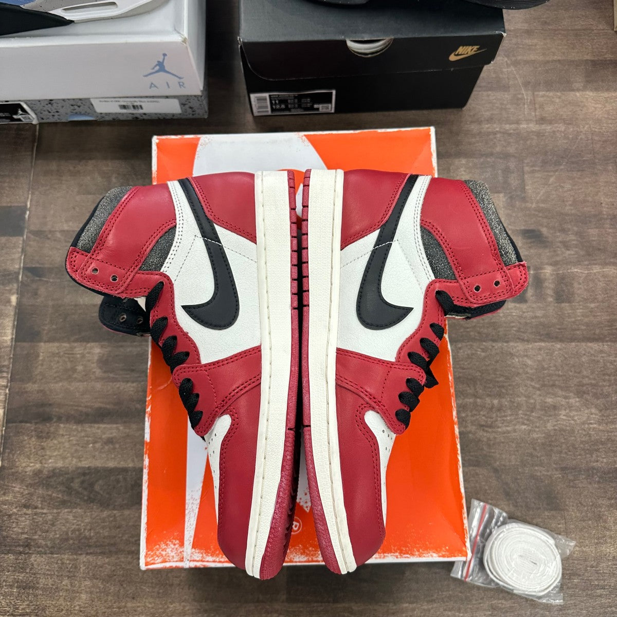 Jordan 1 Retro High OG Chicago Lost and Found - Image 3
