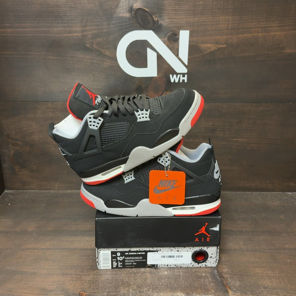 Jordan 4 Retro Bred (2019) - Image 1