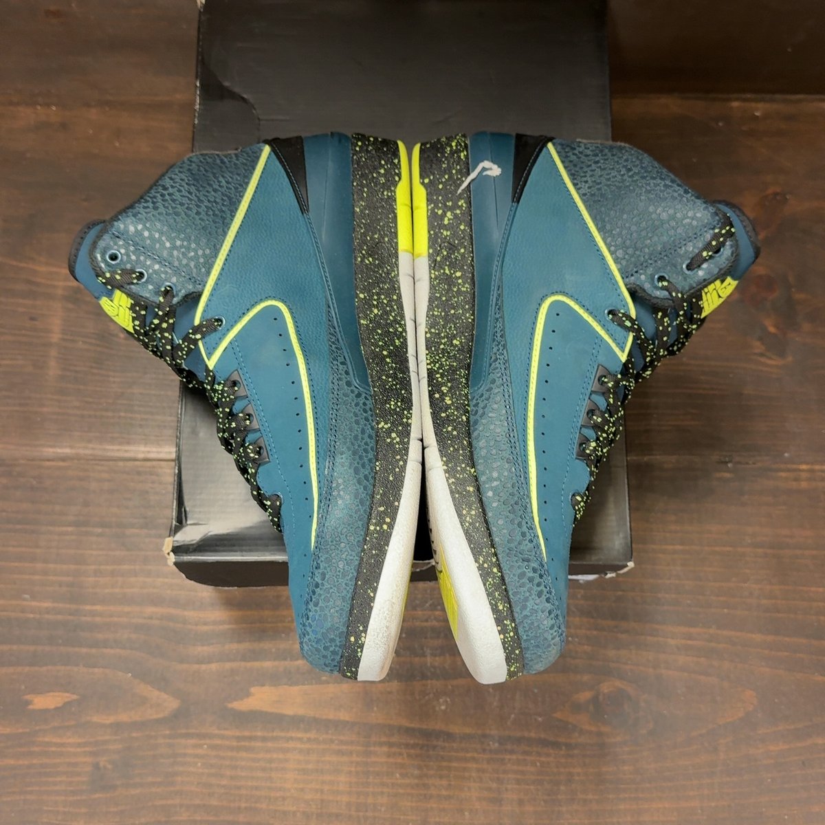 Jordan 2 Retro Nightshade Size 10 (Pre-Owned) - aux