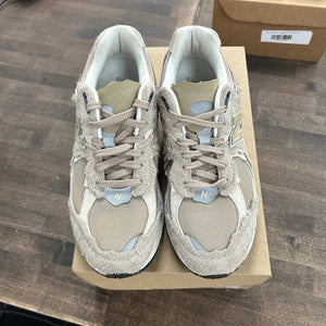 New Balance 2002R Protection Pack Driftwood Size 9.5 (Pre-Owned) - Image 2