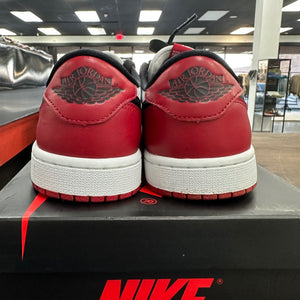 Jordan 1 Retro Low OG Chicago (2025) - Image 4