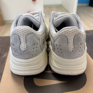 adidas Yeezy Boost 700 Analog - Image 3