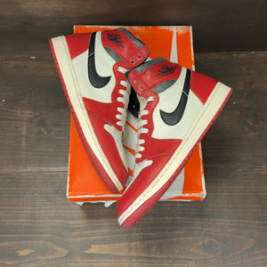Jordan 1 Retro High OG Chicago Lost and Found - Image 2
