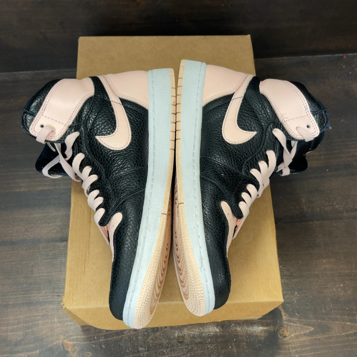 Jordan 1 Retro High Black Crimson Tint Size 9.5 (Pre-Owned) - Image 4