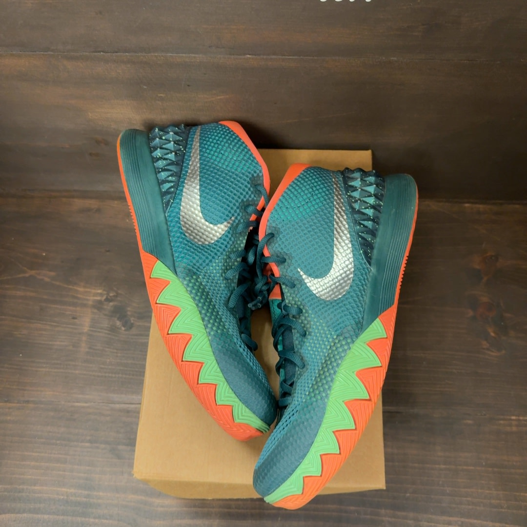 Nike Kyrie 1 Venus Flytrap Size 13 (Pre-Owned) - Image 2
