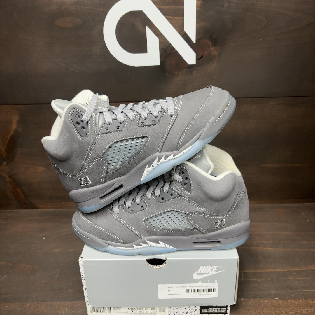 Jordan 5 Retro Wolf Grey (2026) (GS) - Image 1