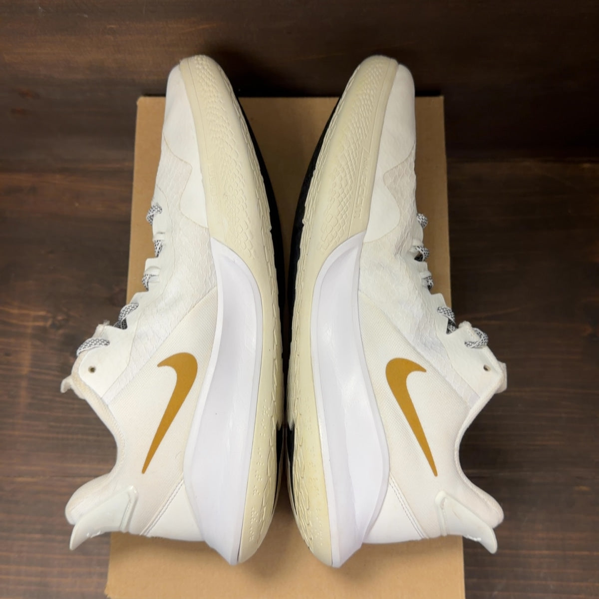 Nike Mamba Fury White Metallic Gold Size 11 (Pre-Owned) - Image 5