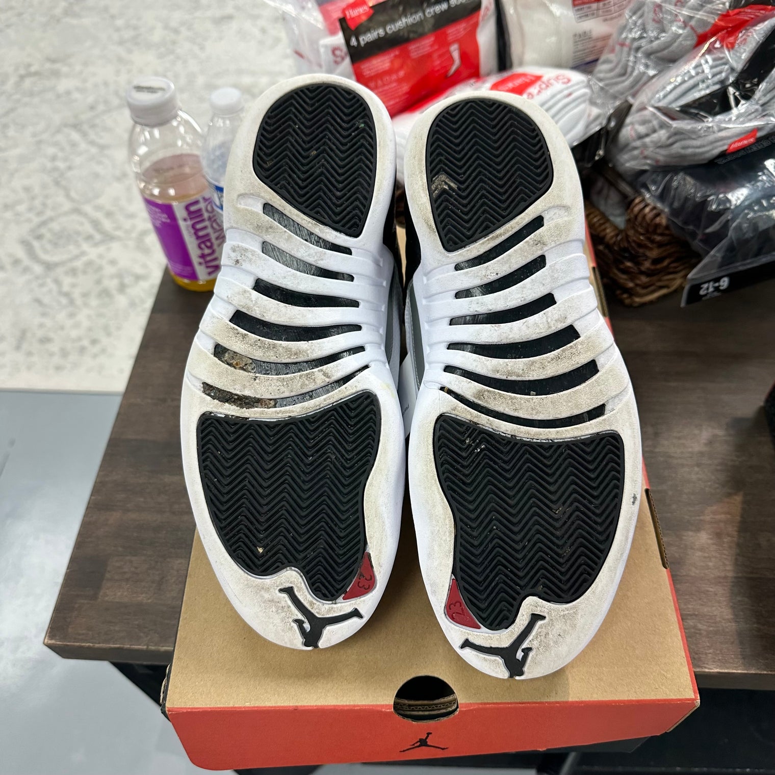 Playoff Jordan 12 Retro (USED)