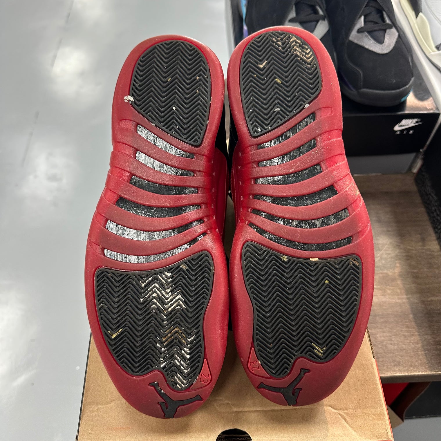 Flu Game Jordan 12 Retro (USED)
